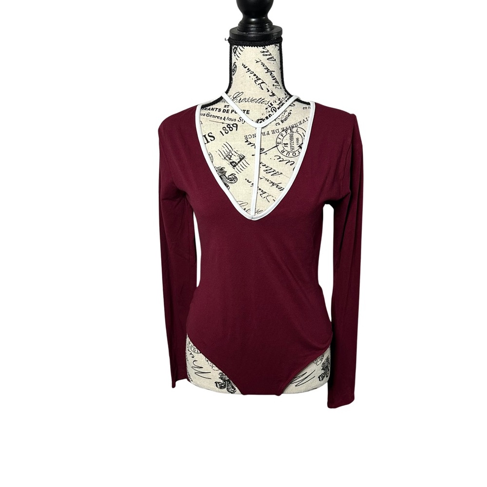 Charlotte Russe Burgundy Long Sleeve Bodysuit with Cutout Size L